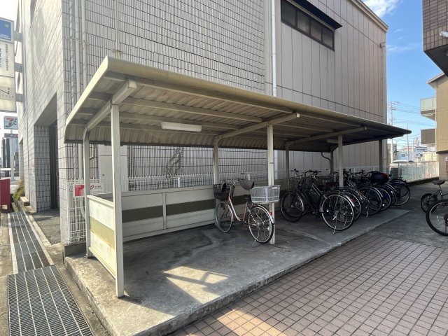サンドミールの駐車場