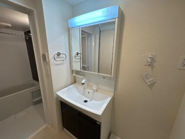 クローバーエイトの独立洗面台