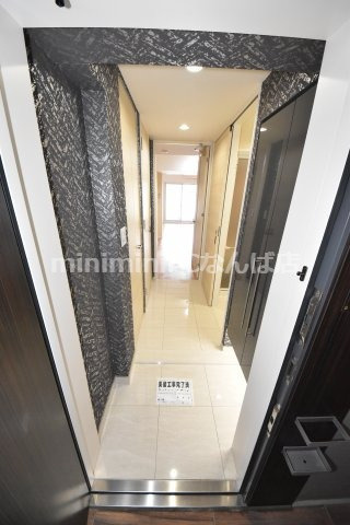 エスライズ西本町Ⅱの玄関