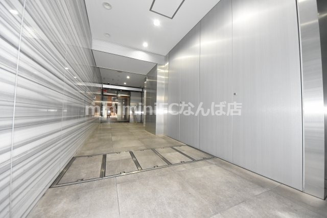 エスライズ西本町Ⅱのエントランス