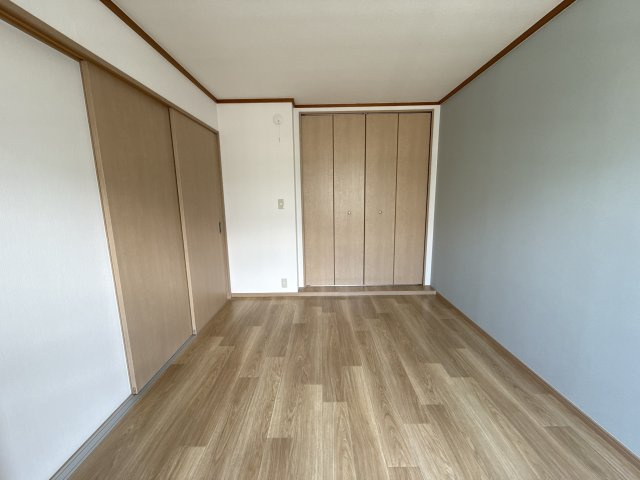 ロイヤルハイツⅠの寝室