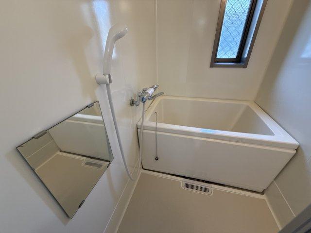 ロイヤルハイツⅠの浴室