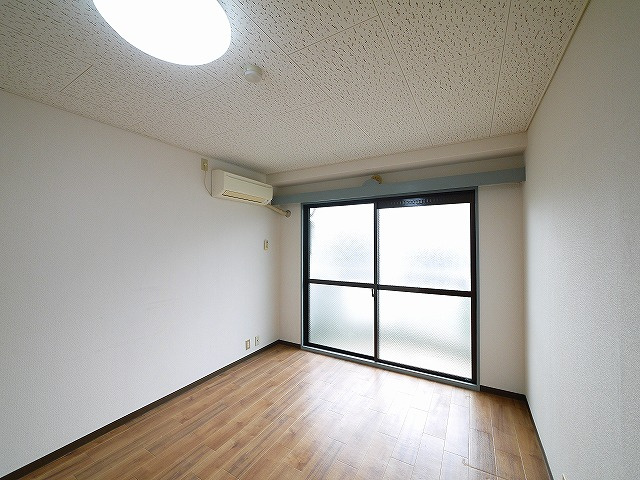 シャンテムーランの居間・リビング|居間です