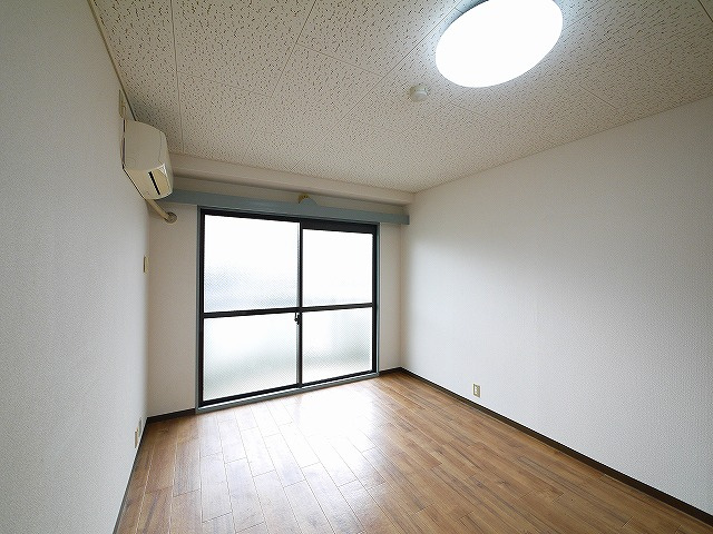 シャンテムーランの洋室|広々とした洋室です