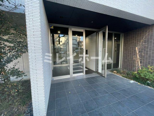 ジェノヴィア蒲田Ⅲスカイガーデンのエントランス