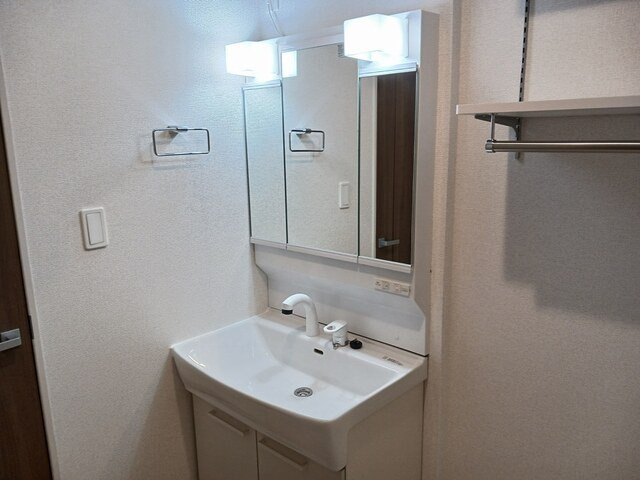 ヒカルサ加須イーストⅠの洗面所