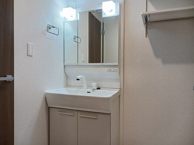 ヒカルサ加須イーストⅡの洗面所