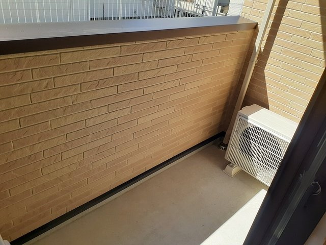 コッツ　ウォルズ　ガーデンのバルコニー