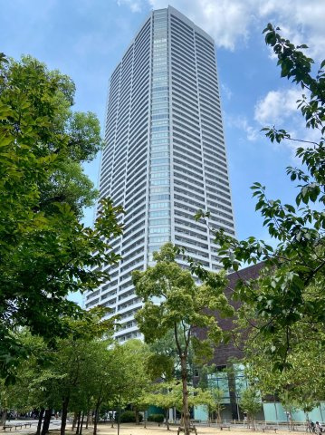 【外観】 | 【外観】大阪厚生年金会館跡地。その歴史と記憶を継承するこの街で、芸術文化と都心生活が響き合う。