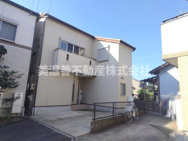 ６６０６３　岐阜市柳津町南塚中古戸建ての外観