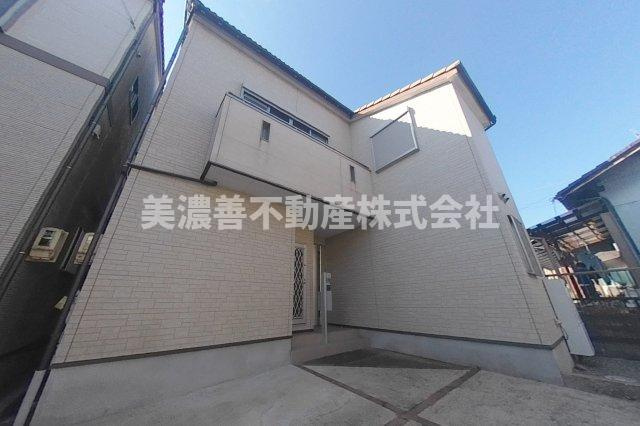 ６６０６３　岐阜市柳津町南塚中古戸建ての外観