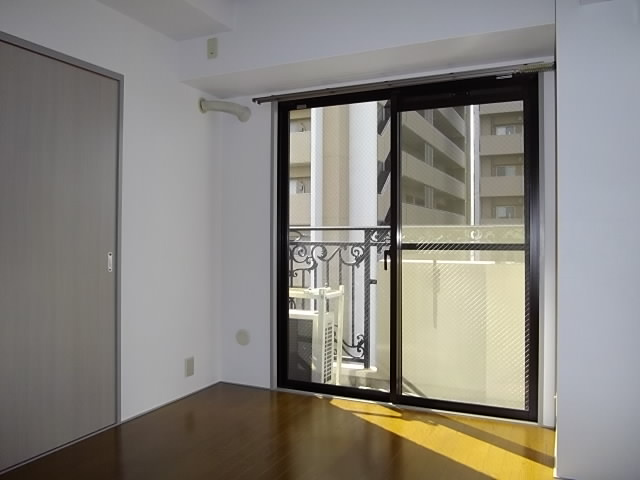 アグレ本八幡の洋室