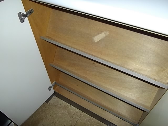 アグレ本八幡の玄関