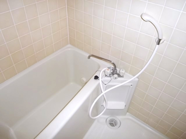 アグレ本八幡の浴室