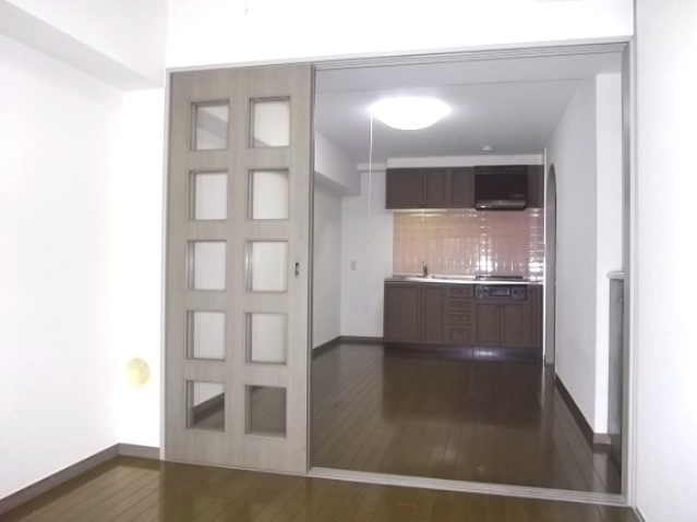 アグレ本八幡の居間・リビング