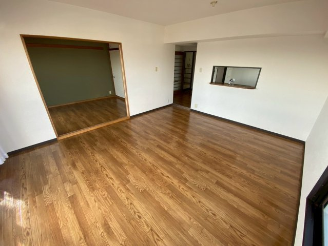 カサセルバ甲南山手の居間・リビング