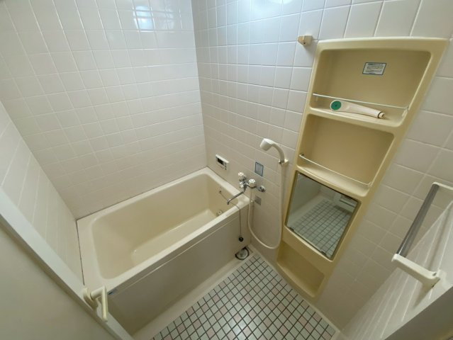 カサセルバ甲南山手の浴室