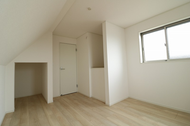 【収納】 | 練馬区東大泉7丁目　未入居一戸建住宅　全5棟　（保谷店） | 季節物の衣類や趣味用品もまとめてしまえる大容量の収納スペース