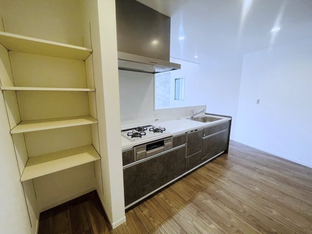 昆陽南３丁目　建築条件付き土地のその他|【キッチン/施工例】
お料理中もリビングの様子に目を配れる対面式キッチン！小さなお子様がいるご家庭も安心ですね！