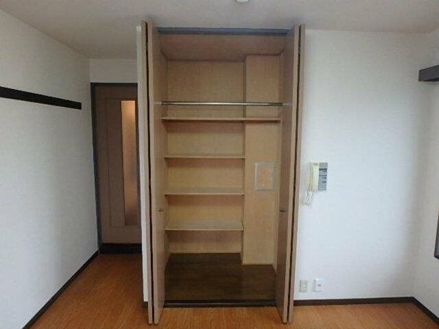 ダイホープラザ上落合の収納