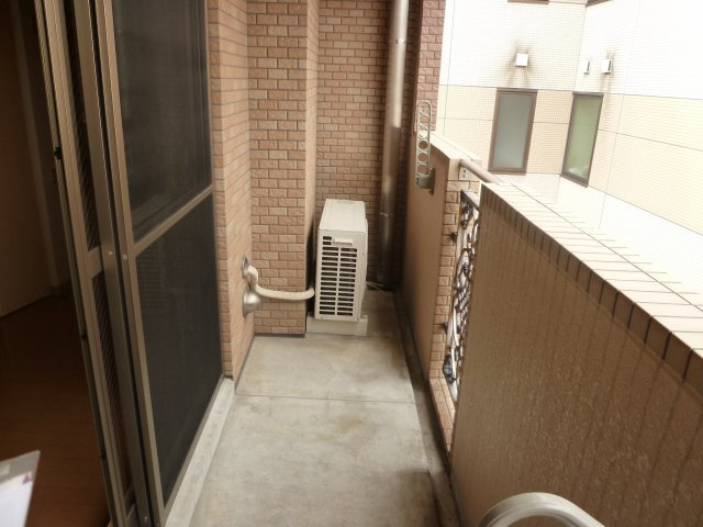 ロイヤルヒルⅡのバルコニー