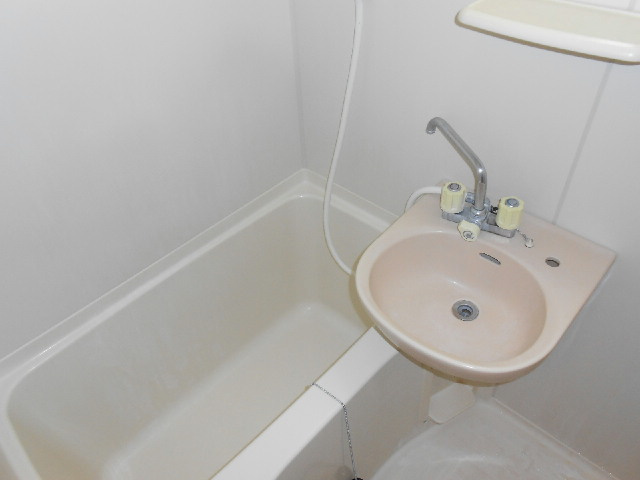 S0955R　ピニエール下田の浴室