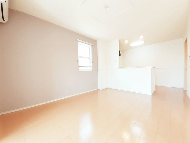 サンシャインアベニューⅡの居間・リビング