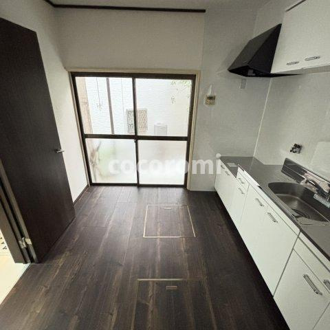 藤阪元町３丁目戸建ての居間・リビング