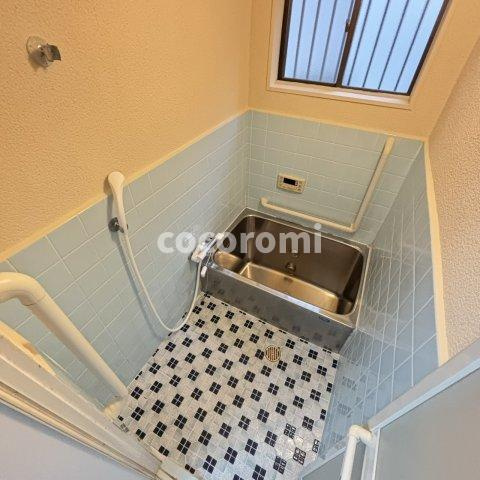 藤阪元町３丁目戸建ての浴室