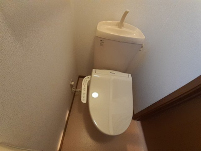 【トイレ】 | シャン・ド・フルール | コンパクトで使いやすいトイレです