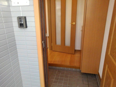 【玄関】 | シャン・ド・フルール | 明るい玄関です