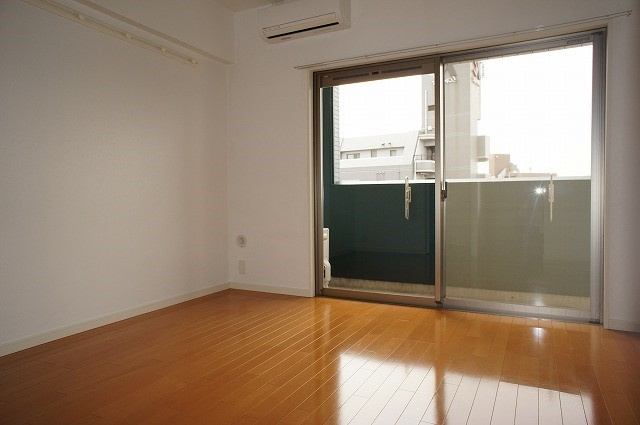 エンクレスト博多Ⅲの居間・リビング|ゆったりとしたリビングです