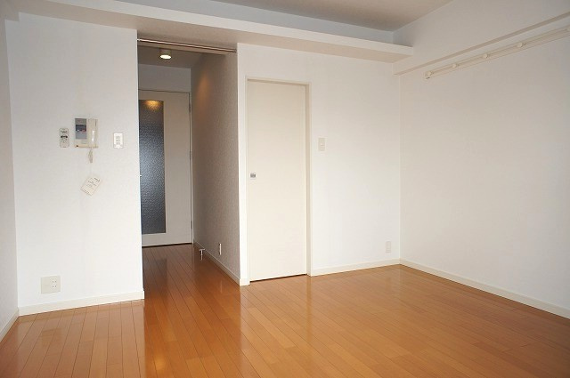 エンクレスト博多Ⅲの居間・リビング|ゆったり過ごせる居間です