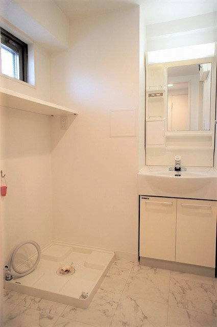 エンクレスト博多Ⅲの洗面所|使いやすい洗面所です