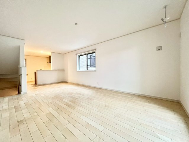 北区志茂3丁目　新築戸建　残2棟の居間・リビング|2階リビングは外からの視線が気にならない、寛ぎのプライベート空間！(1号棟)

区画図

現地ご見学希望・資料請求などお気軽にお問い合わせ下さい！
03-5990-5201