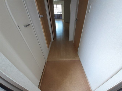 【玄関】 | ステュ－ディオ招提 | 落ち着いた玄関です