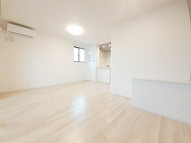 フルリエの居間・リビング