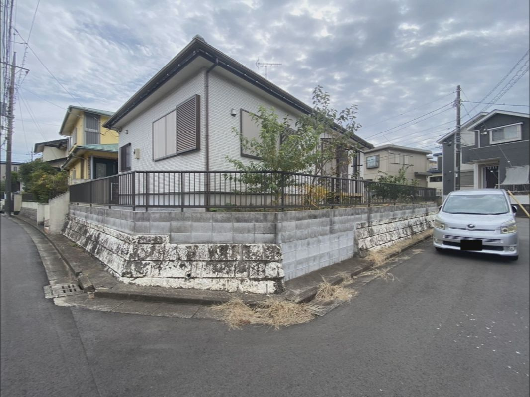 平屋　日吉台5丁目　中古戸建の前面道路含む現地写真