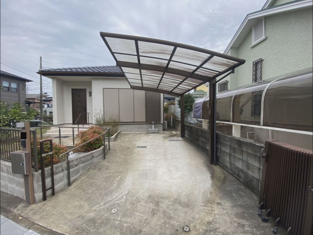 平屋　日吉台5丁目　中古戸建の駐車場