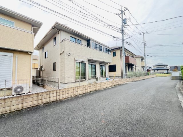 【前面道路含む現地写真】 | 熊谷市原島　中古戸建