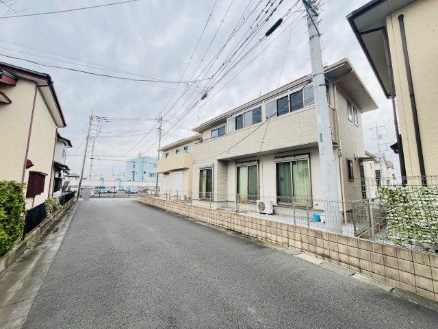 【前面道路含む現地写真】 | 熊谷市原島　中古戸建