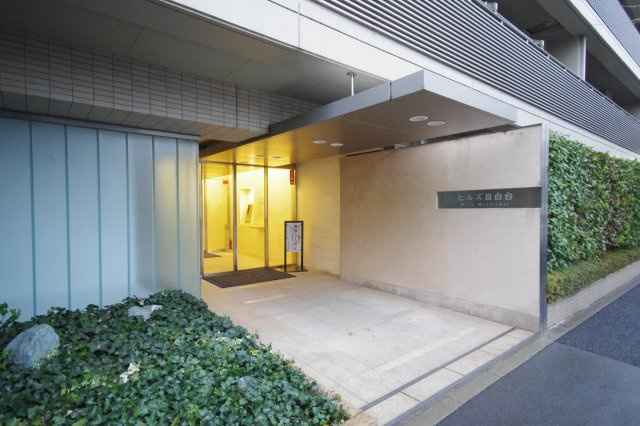 【エントランス】