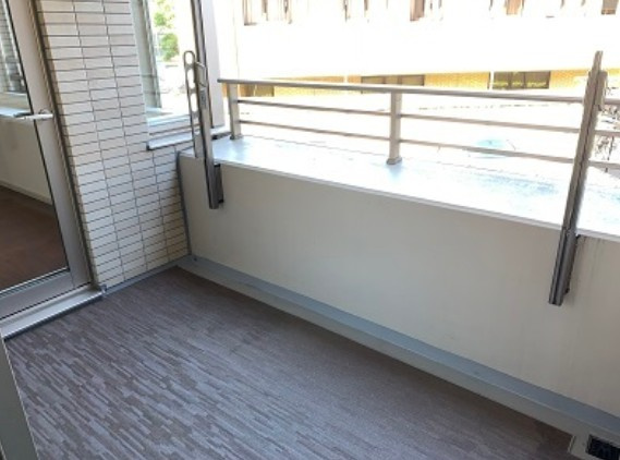 【バルコニー】