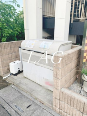 【その他共用部分】 | ウェスティン | 共用ゴミ捨て場です。