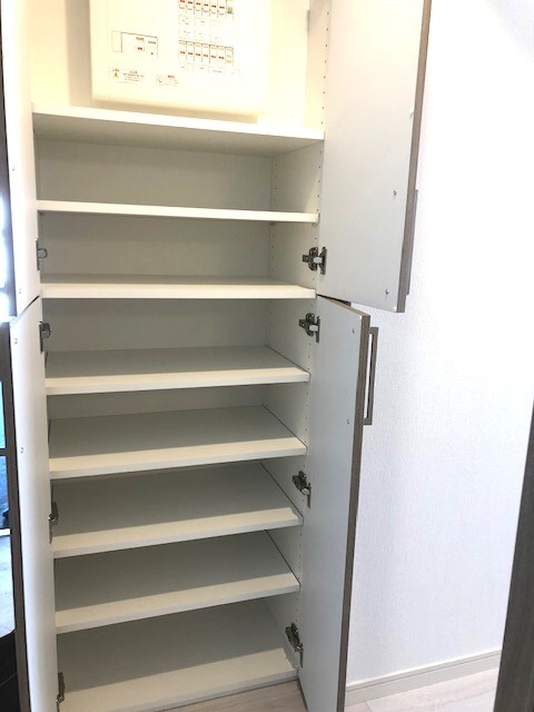 グランカーサ上野入谷の玄関