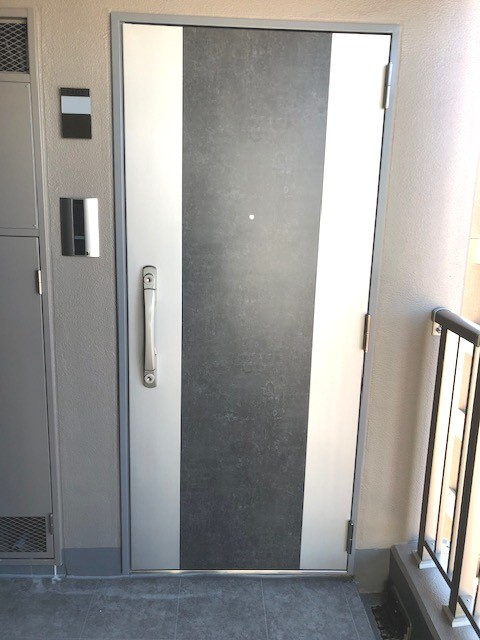 グランカーサ上野入谷の設備|玄関ダブルロックセキュリティです