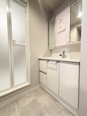 シティハイツこの花の洗面所|明るい洗面所です