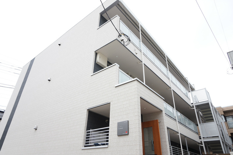 リブリ・ガバナーの外観|外はこのようになっています