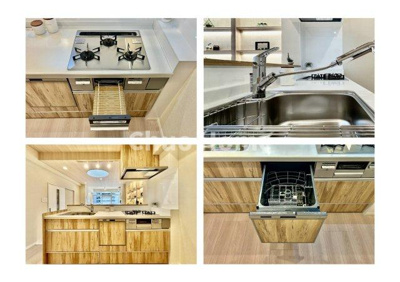 【キッチン】 | コーポ押上 | 【システムキッチン】ワイドで収納豊富な使い勝手の良いカウンターキッチンには、食洗器や伸縮タイプのキッチン水栓、三ツ口コンロ・魚焼きグリルなどの便利な設備が標準完備されています。