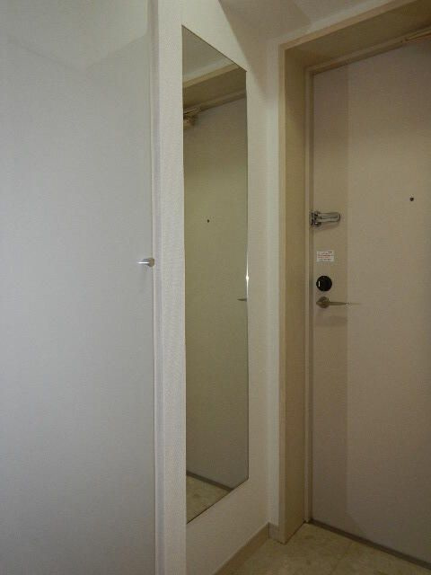 ガラ・ステーション岩本町Ｎｏｒｔｈの玄関